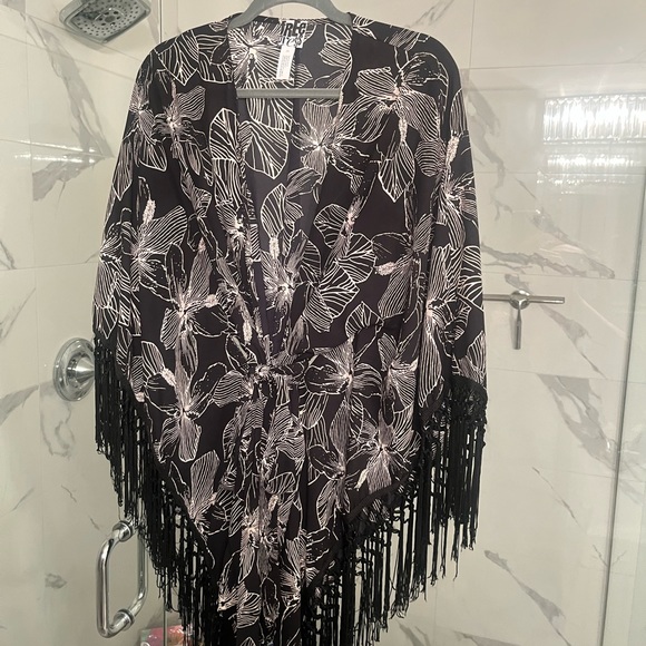 Free press kimono top duster beach cover up size medium but fits one size all - Picture 9 of 15